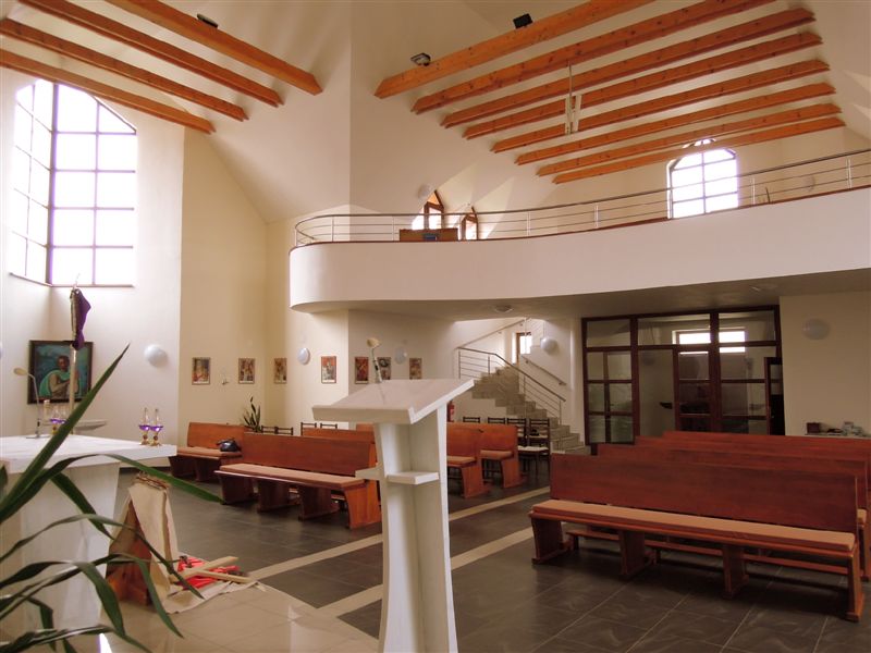 Interiér R-K kostola v Teranoch